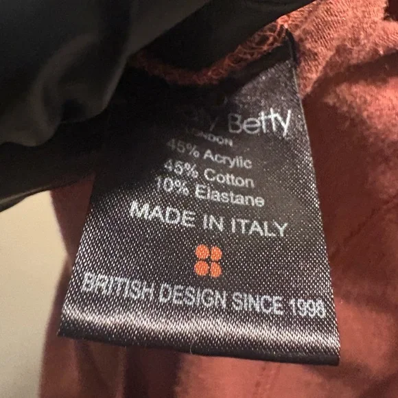 Sweaty Betty Escape Luxe cropped hoodie - Picture 7 of 8